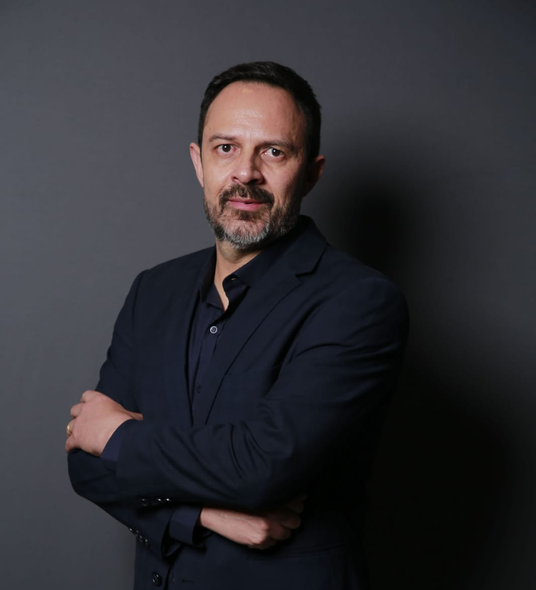 Dr. Eduardo Souza Santos